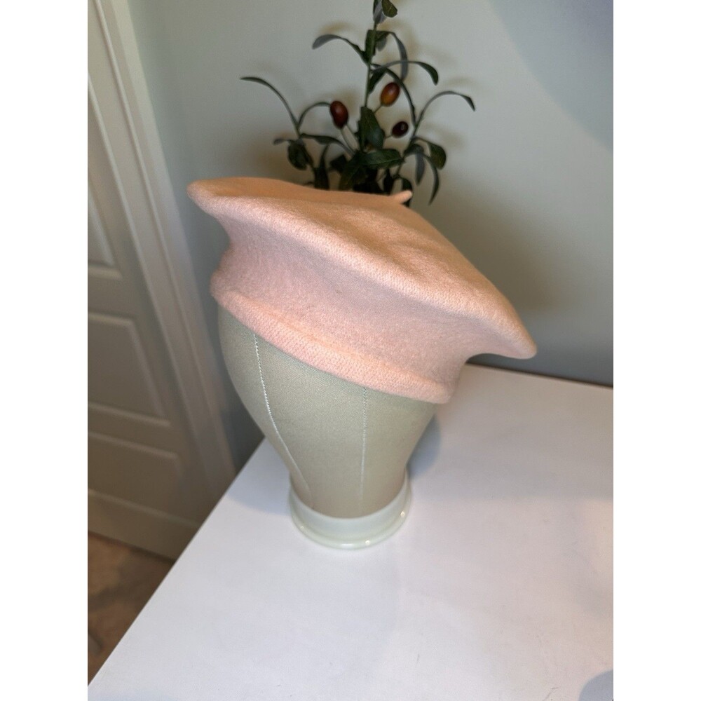 Vintage Pomeroy's 100% Wool Lined Beret Peach Pink French Artist Hat